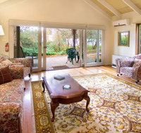 Double Nut Chalets - Dalby Accommodation