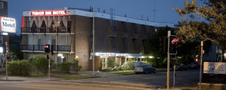 Tudor Inn Motel - Dalby Accommodation