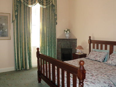 Grandview House Apartments - Dalby Accommodation 4