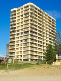Breakers North Beachfront Apartments - Dalby Accommodation 1