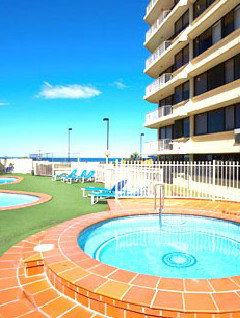 Breakers North Beachfront Apartments - Dalby Accommodation 5