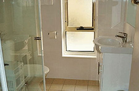 Glenelg Holiday Apartments-Corfu - Dalby Accommodation 4
