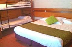 Barrakee Ski Lodge - Dalby Accommodation 0