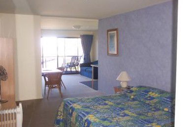 Beach House Mollymook - Dalby Accommodation 1