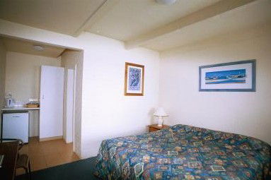 Beach House Mollymook - Dalby Accommodation 4