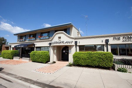 The Town House Motor Inn - Sundowner Goondiwindi - Dalby Accommodation 0