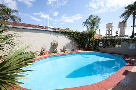 The Town House Motor Inn - Sundowner Goondiwindi - Dalby Accommodation 1