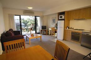 Quest Mont Albert - Dalby Accommodation 0
