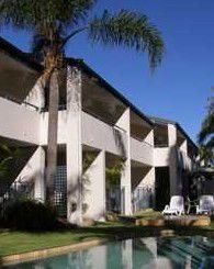 Noosa Parade Holiday Inn - Dalby Accommodation 2