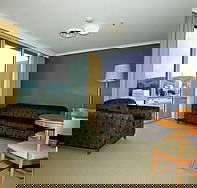 Waldorf Apartments Hotel Canberra - Dalby Accommodation