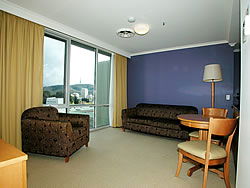 Waldorf Apartments Hotel Canberra - Dalby Accommodation 0