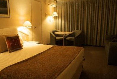 The Novocastrian - Dalby Accommodation 3