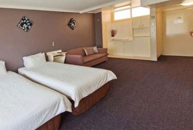 Country Comfort Tamworth Towers - Dalby Accommodation 4