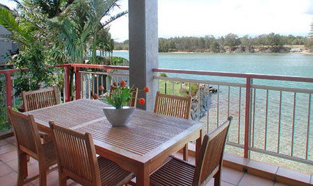 Sunrise Cove Holiday Apartments - Dalby Accommodation 1