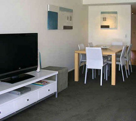 Sunrise Cove Holiday Apartments - Dalby Accommodation 2