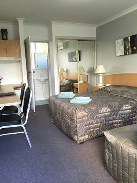 White Manor Motel - Dalby Accommodation 4