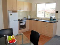 Crown Apartments Merimbula - Dalby Accommodation 6