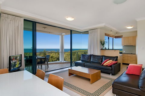 Santorini On Mudjimba - Dalby Accommodation 3