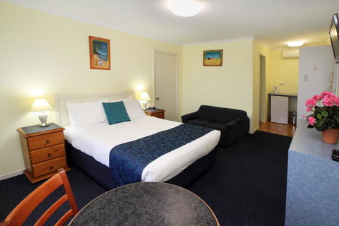 Pelican Motor Inn - Dalby Accommodation 1