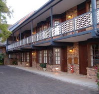 Montville Mountain Inn - Dalby Accommodation