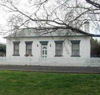 Batt's Cottage - Dalby Accommodation