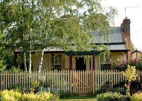 Rossmore Cottage - Dalby Accommodation 0