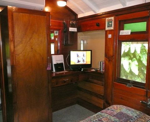Mt Nebo Railway Carriage & Chalet - Dalby Accommodation 2