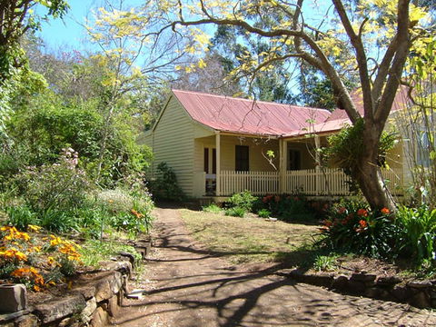 Hermitage Cottage - Dalby Accommodation 1