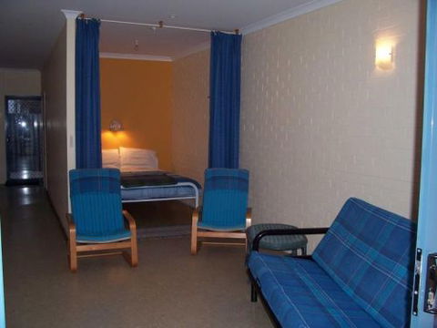 Windsurfer Beach Chalets - Dalby Accommodation 2