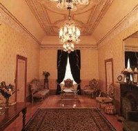 Strathesk House - Dalby Accommodation