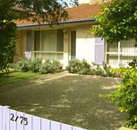 Lavender Cottage Beach House - The Beach House Built For Two - Dalby Accommodation