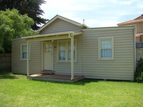 George Cottage - Dalby Accommodation 0