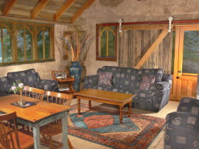 Jesmondene - Dalby Accommodation 0