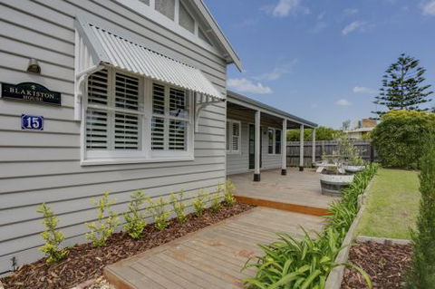 Blakiston House - Dalby Accommodation 3