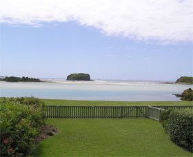 Waterfront Villa - Dalby Accommodation 0