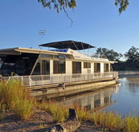 Houseboat Heaven - Dalby Accommodation