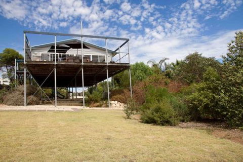 Coral Sands Luxury Beach House - Dalby Accommodation 7