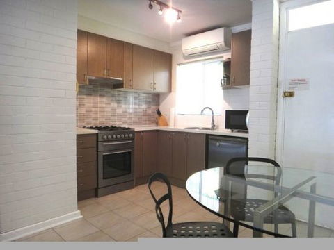 Staywest Apartments - Dalby Accommodation 1