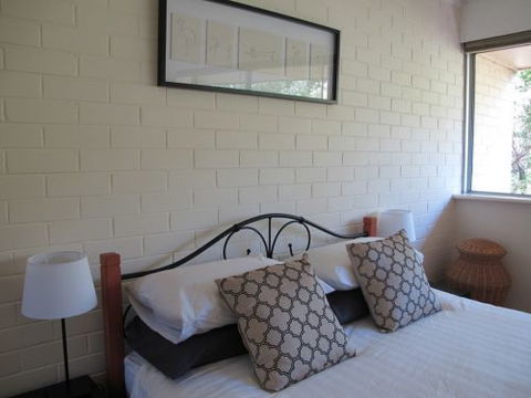 Staywest Apartments - Dalby Accommodation 6