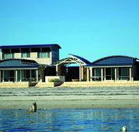 Baird Bay Ocean Eco Apartments
