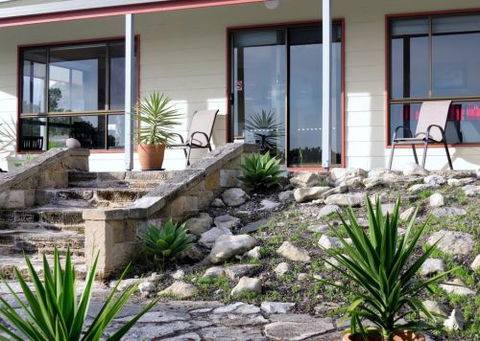 Kestrel Downs - Dalby Accommodation 0