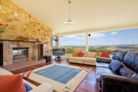 Otway Getaways - Dalby Accommodation 9