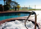 Crystal Beach - Dalby Accommodation 3