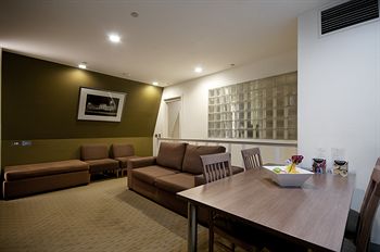 Crossley Hotel Melbourne - Dalby Accommodation 10