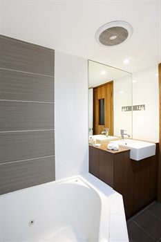 Crossley Hotel Melbourne - Dalby Accommodation 12