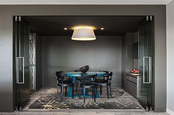 PARKROYAL Darling Harbour, Sydney - Dalby Accommodation 4
