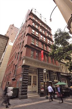 Metro Apartments On Bank Place - Dalby Accommodation 1