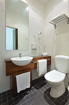 Metro Apartments On Bank Place - Dalby Accommodation 3