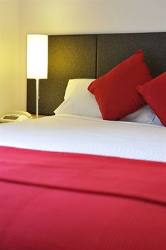 Metro Apartments On Bank Place - Dalby Accommodation 8