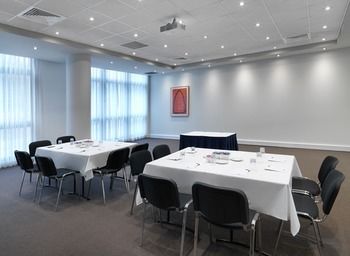 Adina Apartment Hotel Sydney, Harbourside - Dalby Accommodation 2